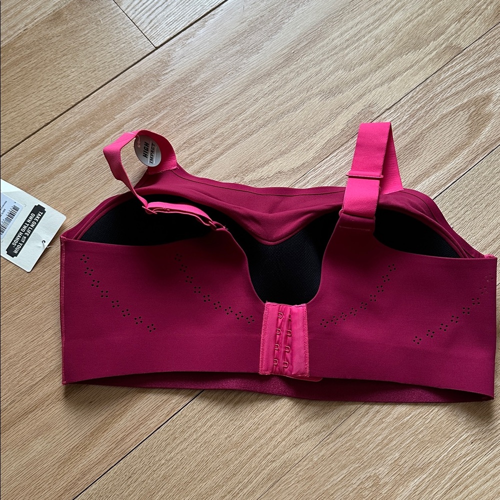Adjustabust Bonded Sports Bra - Picture 3 of 5